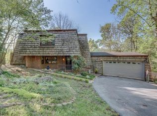 122 Independence Ln, Elizabethton, TN 37643