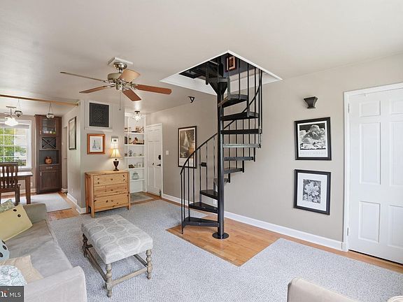 4th image of 3479 S Stafford St APT B1