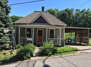 13 W 7th St, Parkville, MO 64152