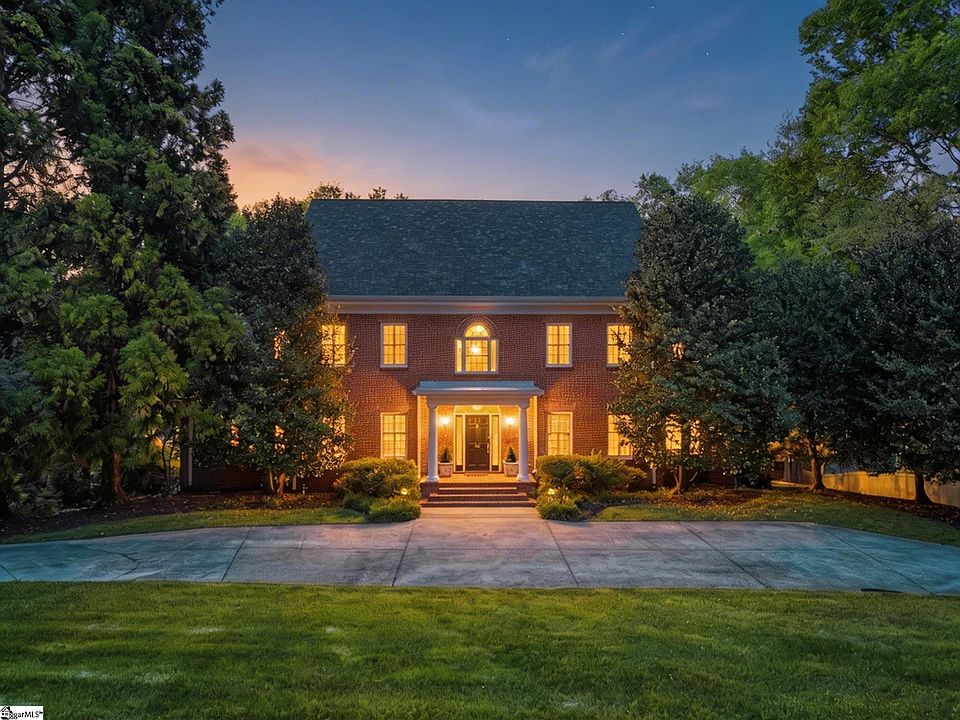 1st image of 25 Club Forest Ln