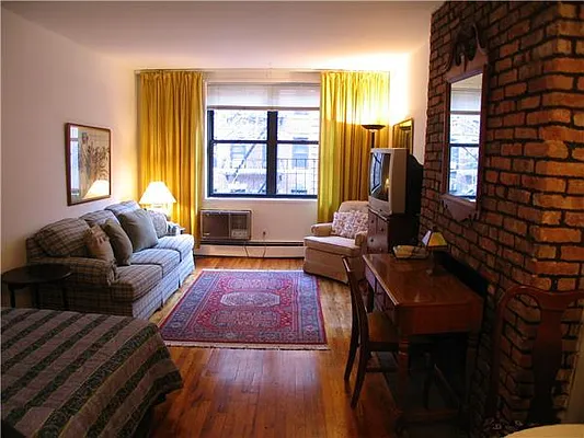 Rented by Kian Realty | media 12