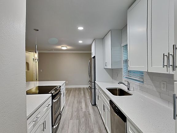 3rd image of 1440 Dann St