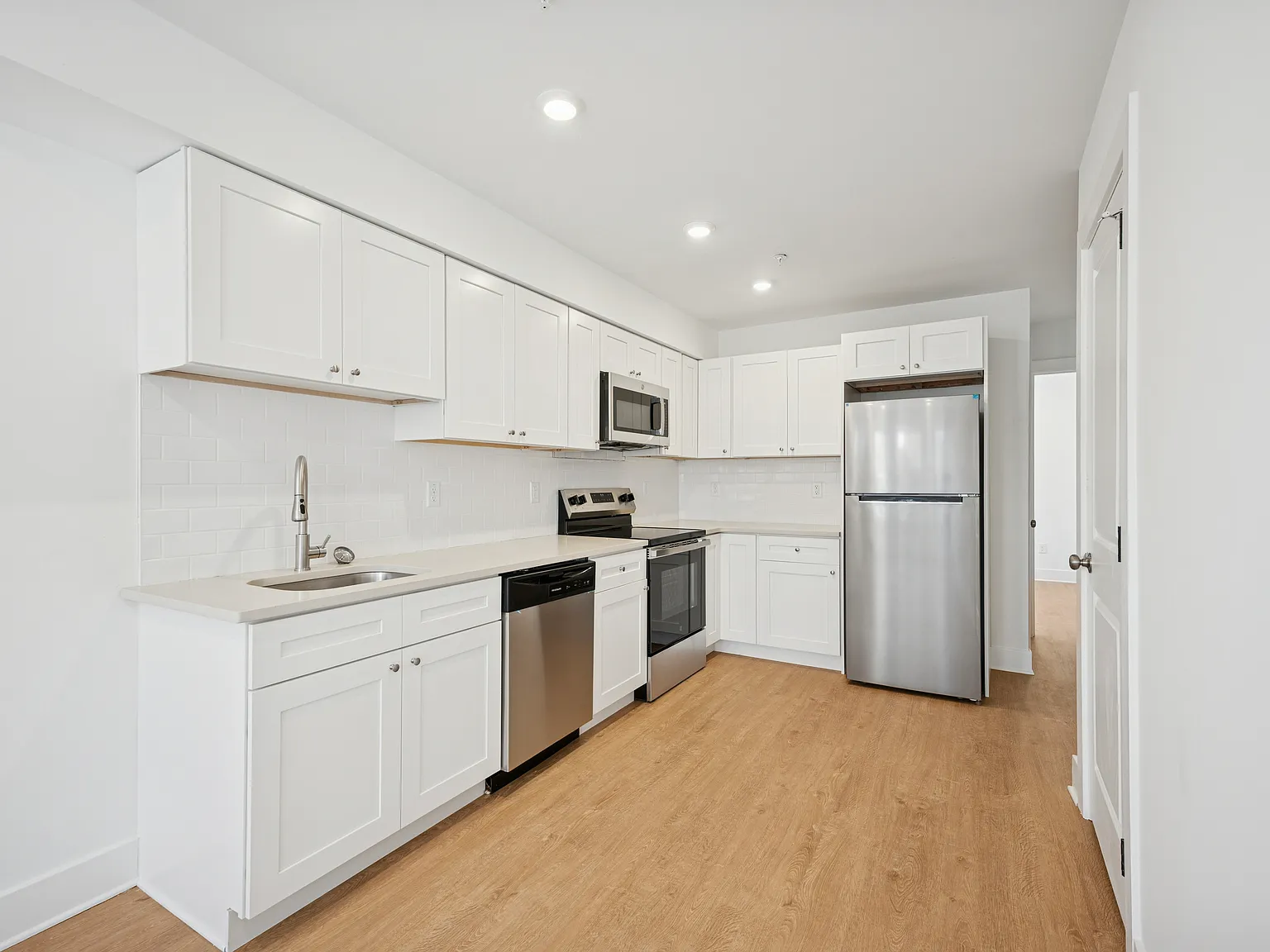 4 bed, 1058 sqft, $2,100 — Photo 1