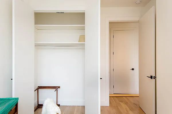 Rented by Nooklyn NYC LLC | media 49