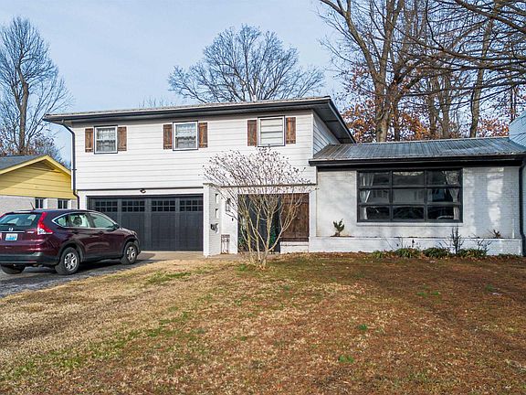 5th image of 2431 Trimble St