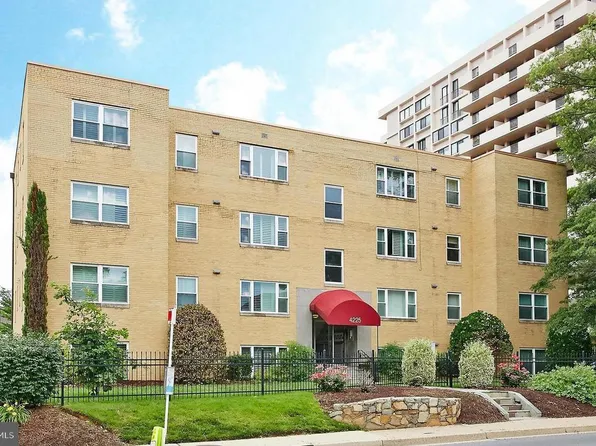 4225 N Henderson Rd APT 304, Arlington, VA 22203
