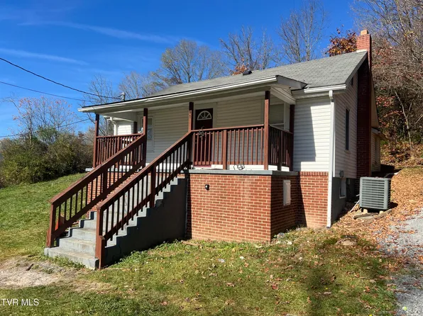 261 Jordan Ln, Marion, VA 24354
