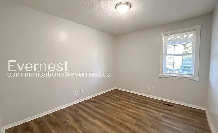 404 Dabney Dr — Photo 14