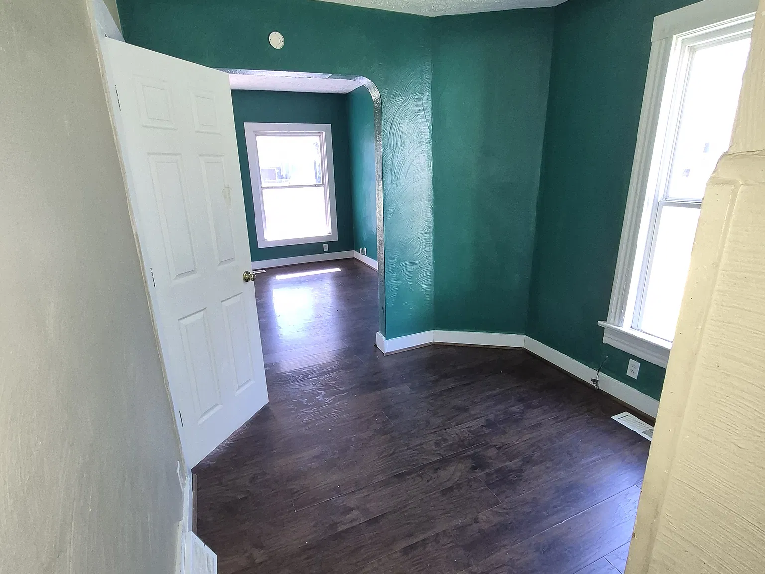 7 & 7 1/2 Earl Av - Shelby - Duplex — Photo 3