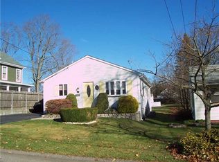 40 West St, Warwick, RI 02886