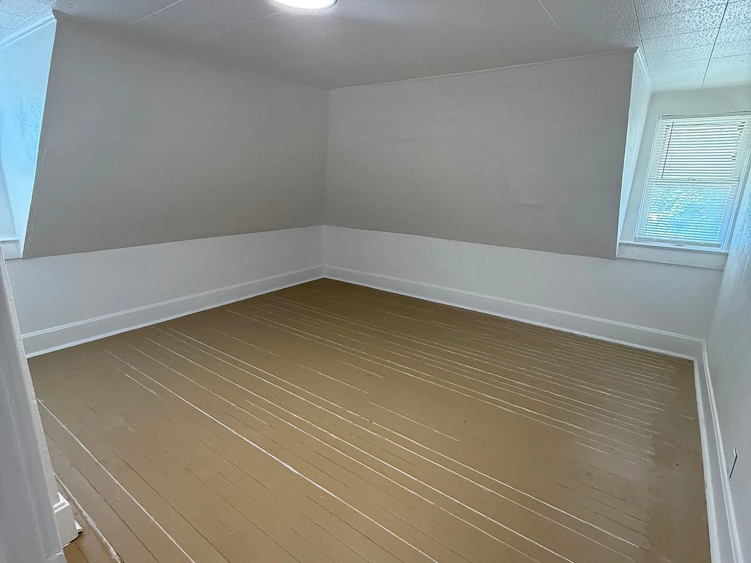 5 bed, 1.0 bath, $1,275 — Photo 4