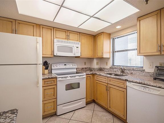5th image of 1001 Benjamin Franklin Dr Unit 412