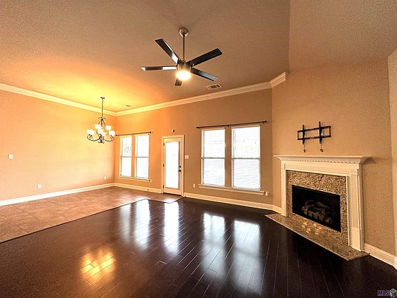4th image of 42589 Wynstone Dr