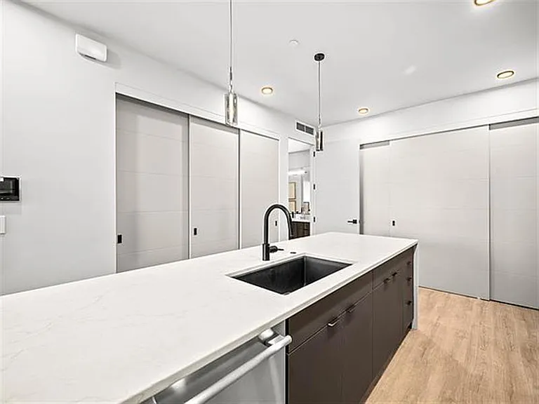 116 S 3rd St #506 — Photo 11