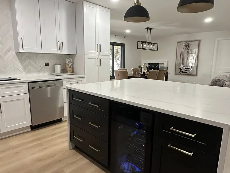 2197 Sunset Cir — Photo 5