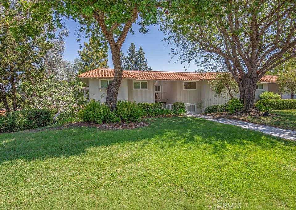 1st image of 656 Avenida Sevilla Unit O