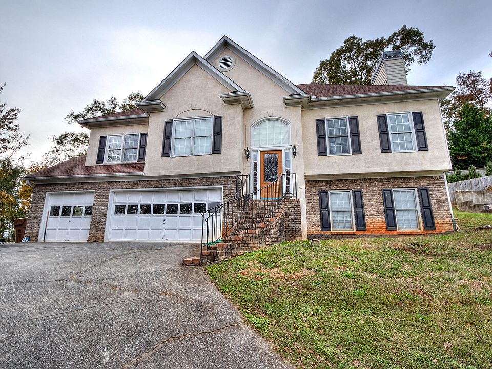 1st image of 11 Carrington Dr