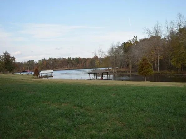 195 Waterford Dr, Jackson, TN 38305