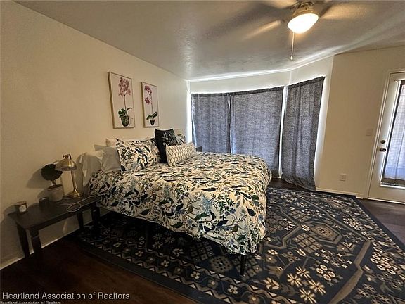 2nd image of 1561 Lakeview Dr Unit 941