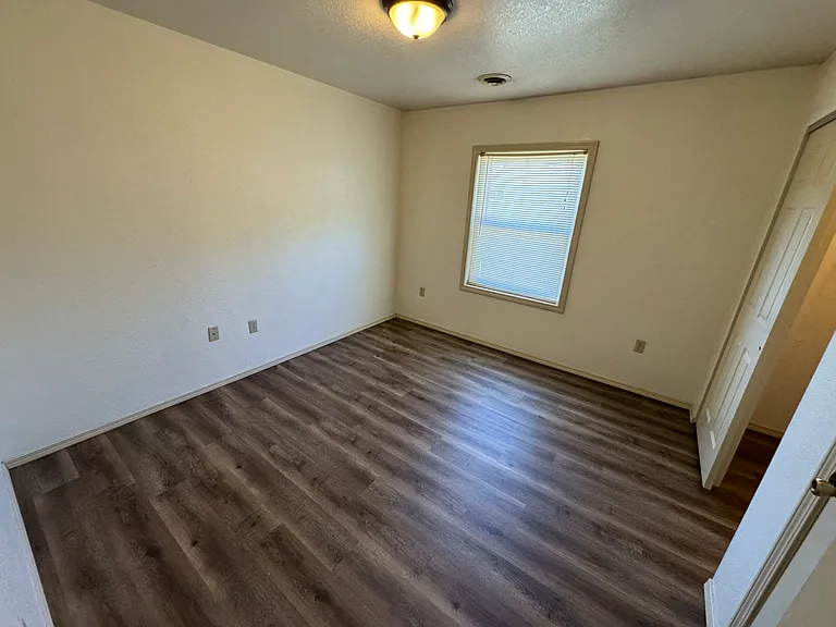 Clifton Height Apartments — Photo 39