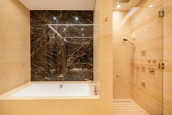 Rented by Domus Realty | media 56