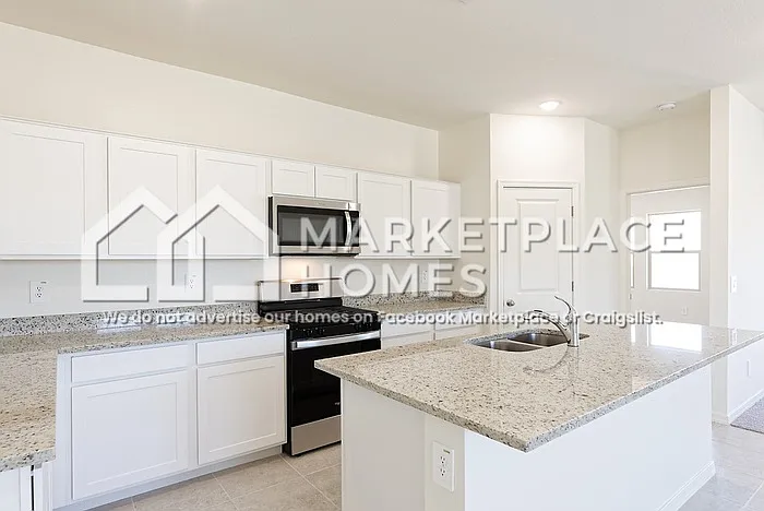 4924 N 192nd Ln — Photo 9