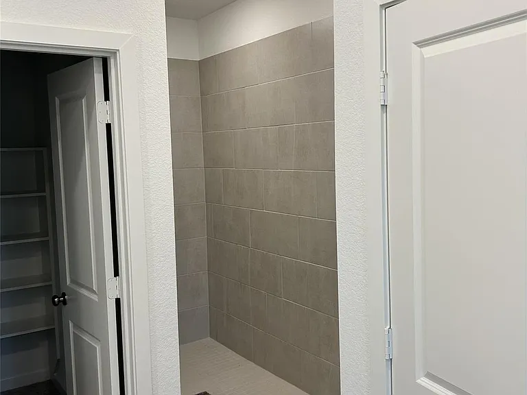 8306 Amber Summit Ln — Photo 19