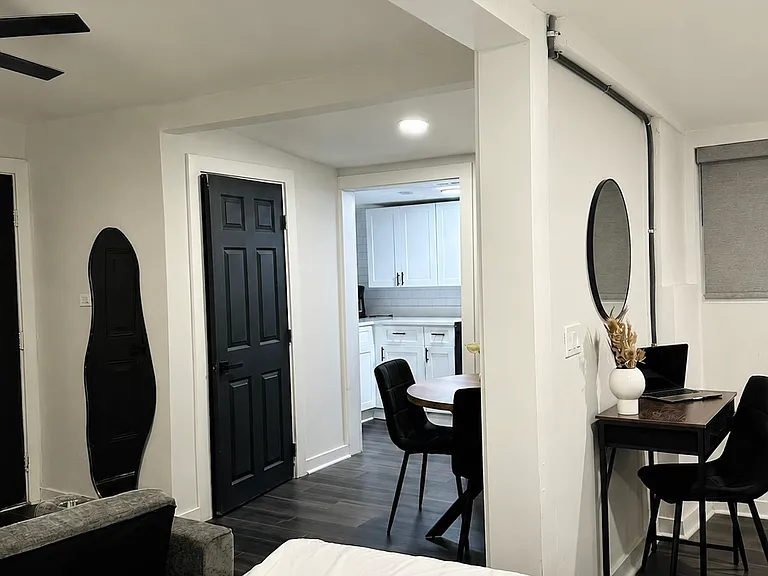 3405 Hamilton Ave #C — Photo 6