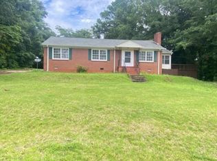1006 N 16th St, Lanett, AL 36863