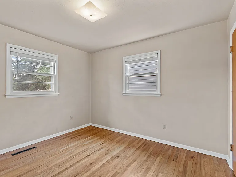 1713 Yuma St — Photo 8