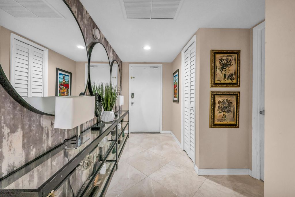 3201 N COURSE Lane E #212, photo 8