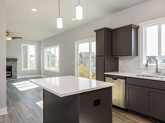 1904 NE Heritage Dr-5