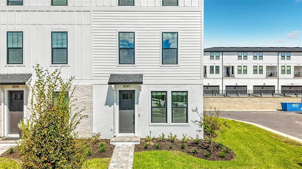 4 bed, 3.5 bath, 1846 sqft, $3,150 — Photo 3