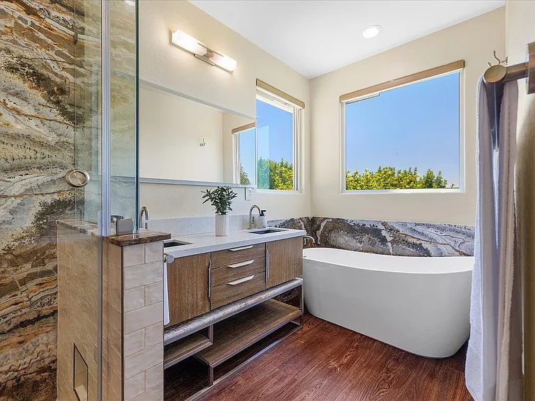 3437 E Mesquite St — Photo 13