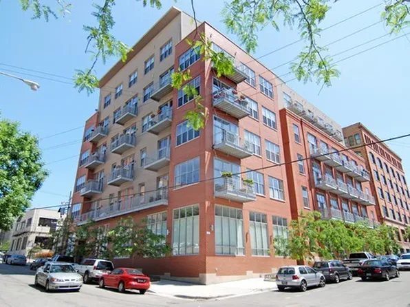 824 W Superior St Unit 410, Chicago, IL 60642