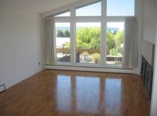 924 S Sunset Dr, Tacoma, WA 98465