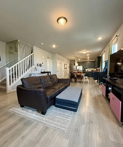 809 Waterthrush Ln — Photo 2