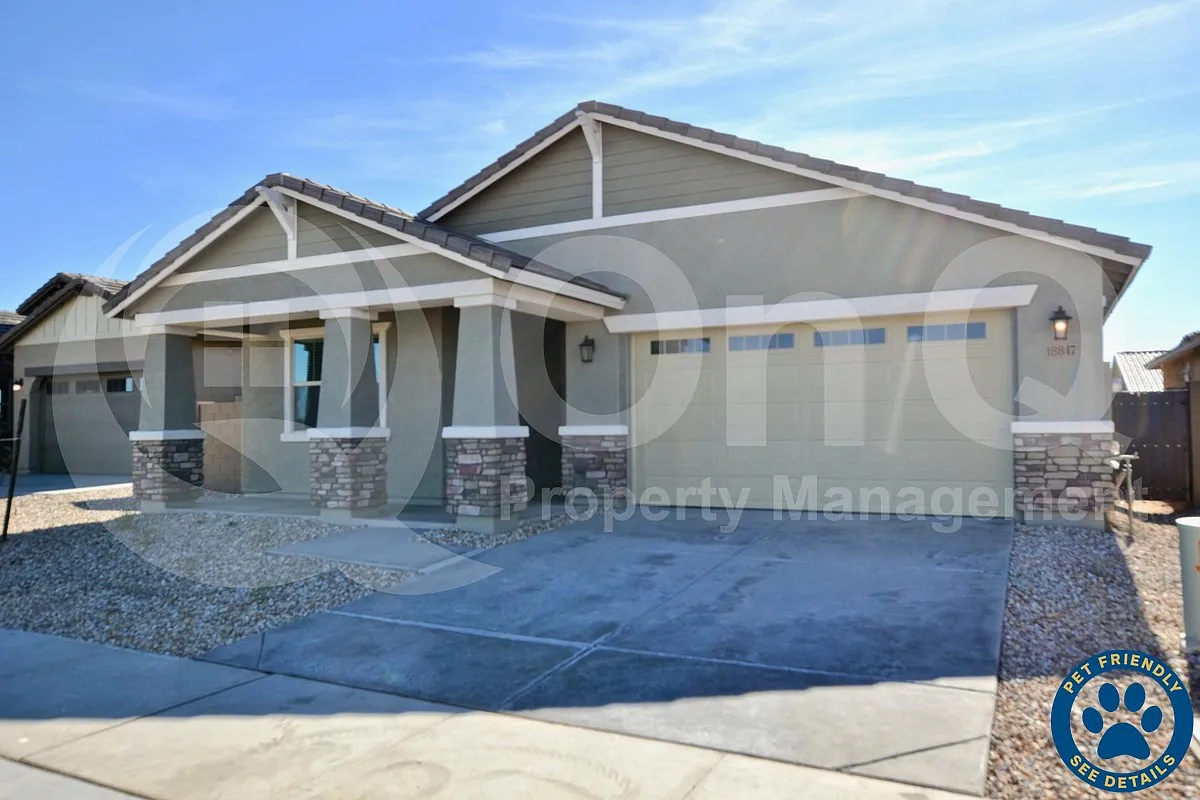 Building Photo - 18847 W Desert Hills Dr