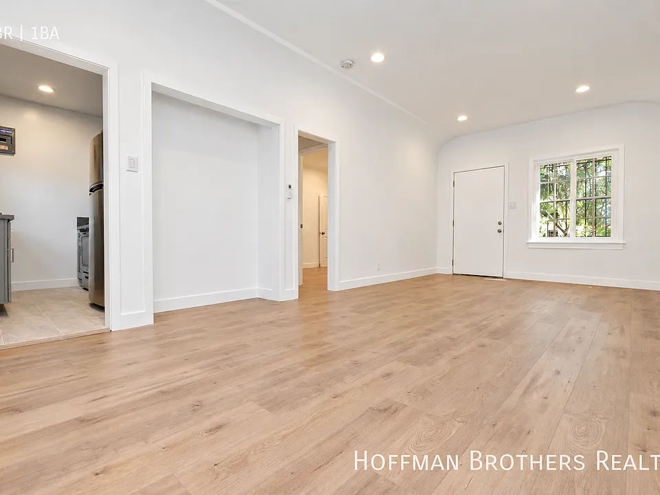 1315 N Formosa Ave