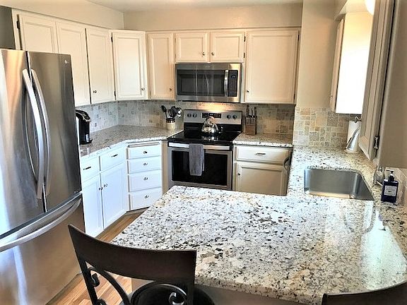 5th image of 10007 N Stevens Ln #B