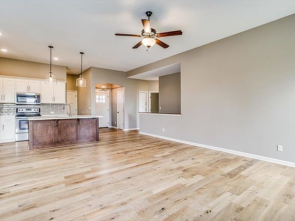 4th image of 1170 N Countrywalk Ct