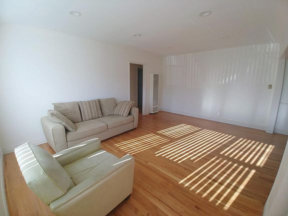 4th image of 4148 Palo Verde Ave