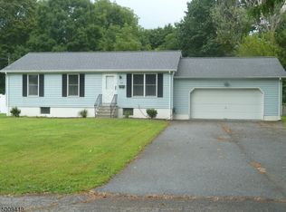 306 Cook St, Hackettstown, NJ 07840