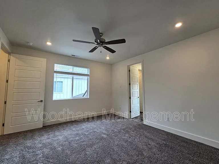 4819 Harvest Pkwy — Photo 15