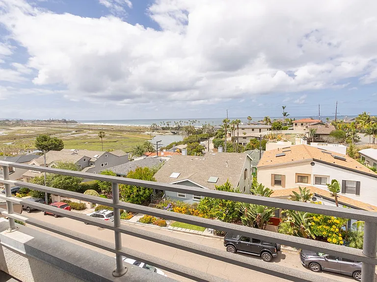 2511 Manchester Ave — Photo 29
