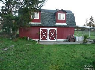 5252 Hutchinson Rd, Sebastopol, CA 95472