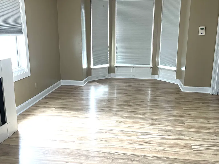 221 Middle St — Photo 19