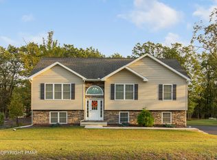 102 Dogwood Rd, Drums, PA 18222