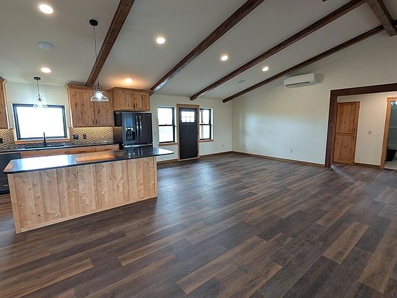 5th image of 215 Angus Ranch Rd