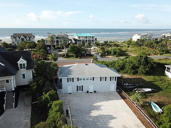 3rd image of 204 Charleston Blvd